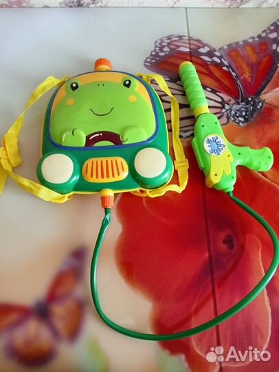 Водный пистолет с рюкзаком