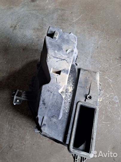 Корпус блока предохранителей Audi A6 C6