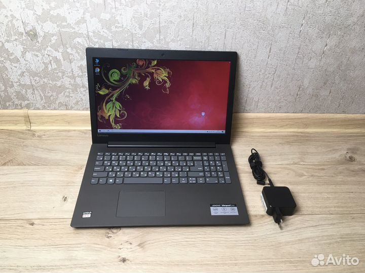 В идеале ноутбук Lenovo (SSD 128gb)