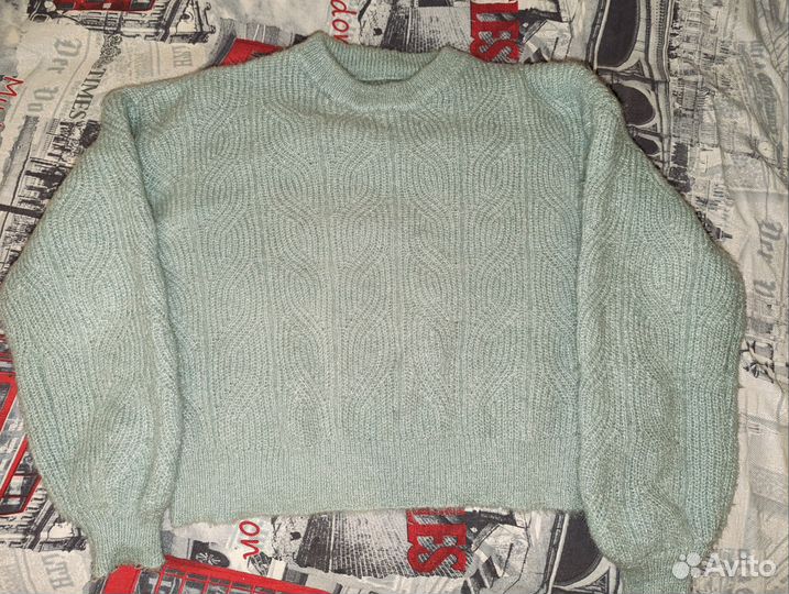 Свитер мятного цвета пушистый женский тренд 2024