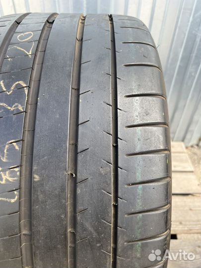 Michelin Pilot Super Sport 285/35 R20