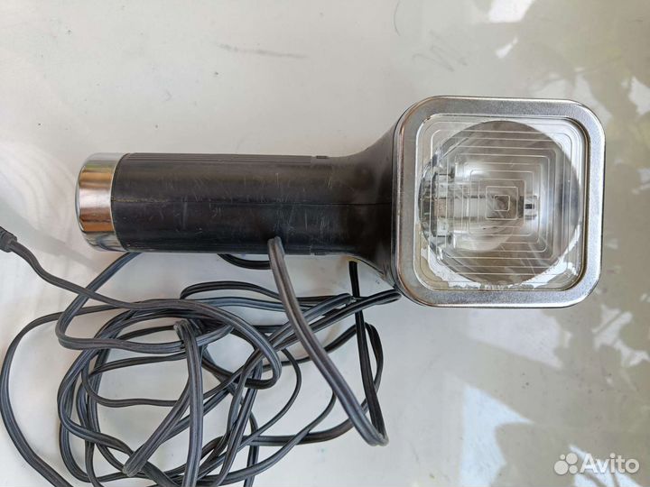 Пленочный фотоаппарат Зенит, фотовспышка СССР