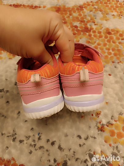 Кроссовки для девочки 29 30 размер