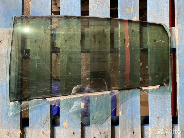 Стекло двери задней левой Chevrolet Malibu 9 2017