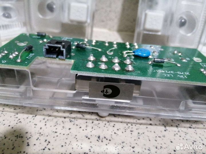 Плафон освещения салона Лада Приора. Диодный