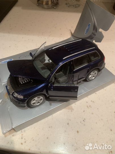 Модель Volkswagen Touareg 1:24