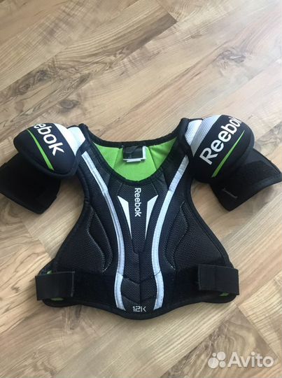 Наплечник (нагрудник) reebok
