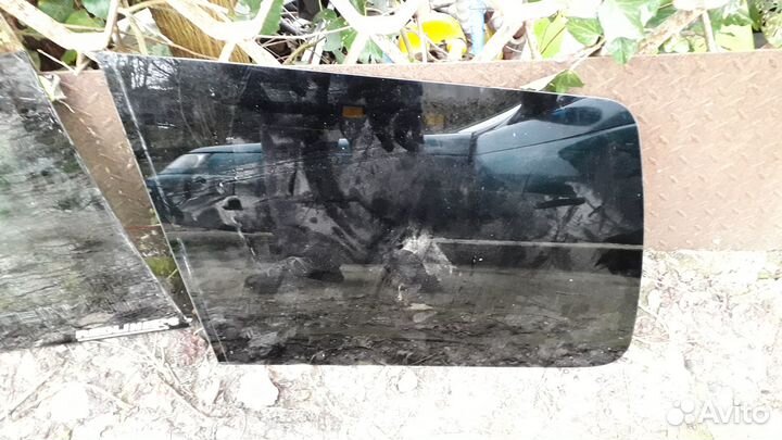 Стекла бокоаые на honda CRV