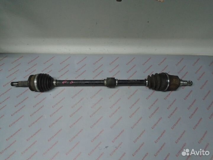 Nissan 39100-AU315 Вал приводной правый