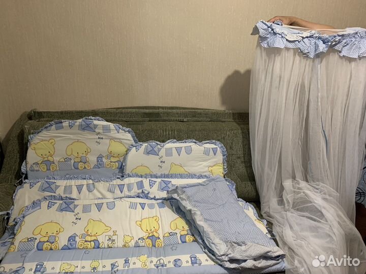 Балдахин в кроватку с держателем и бортики