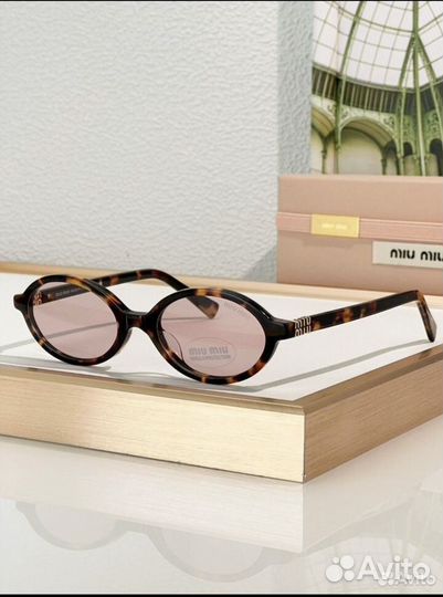 Солнцезащитные очки miu miu. Премиум