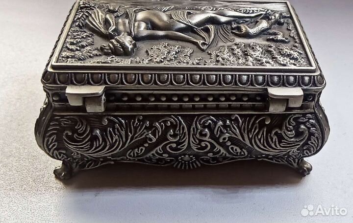 Шкатулка для украшений