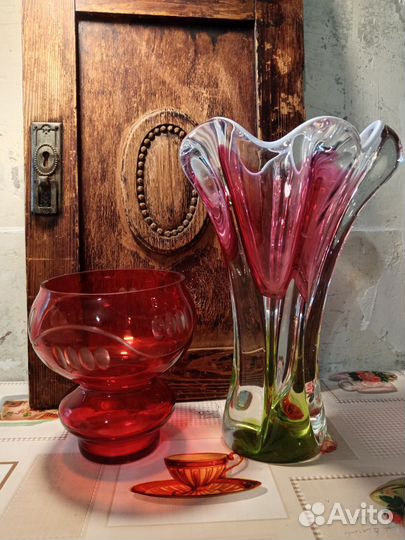 Ваза для фруктов цветное стекло