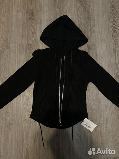 Лонгслив зипка с капюшоном