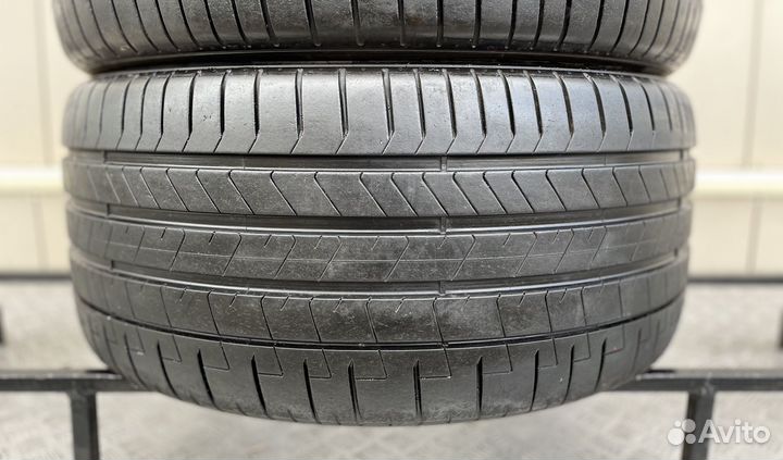 Pirelli P Zero PZ4 L.S. 315/35 R21