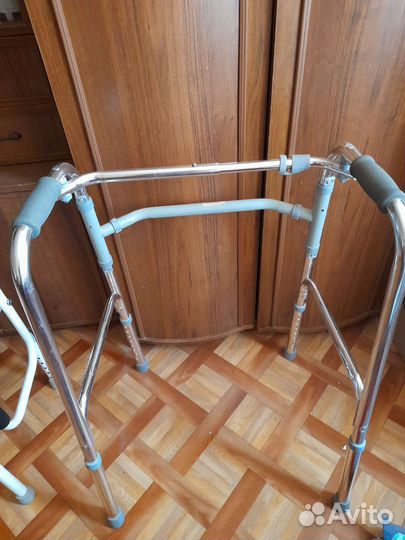 Ходунки для взрослых шагающие