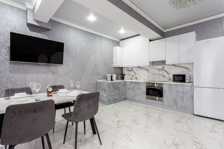 2-к. квартира, 70 м², 7/12 эт.