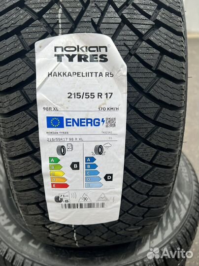 Nokian Tyres Hakkapeliitta R5 215/55 R17