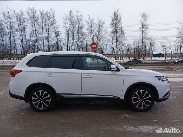 Mitsubishi Outlander 2.0 CVT, 2019, 65 140 км