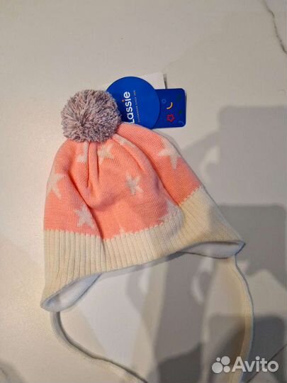 Шапка новая для девочки Lassie