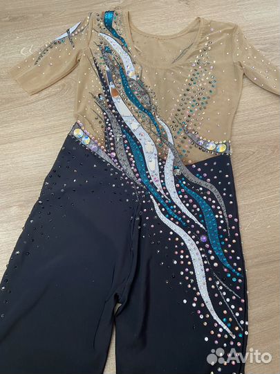 Комбинезон для художественной гимнастики