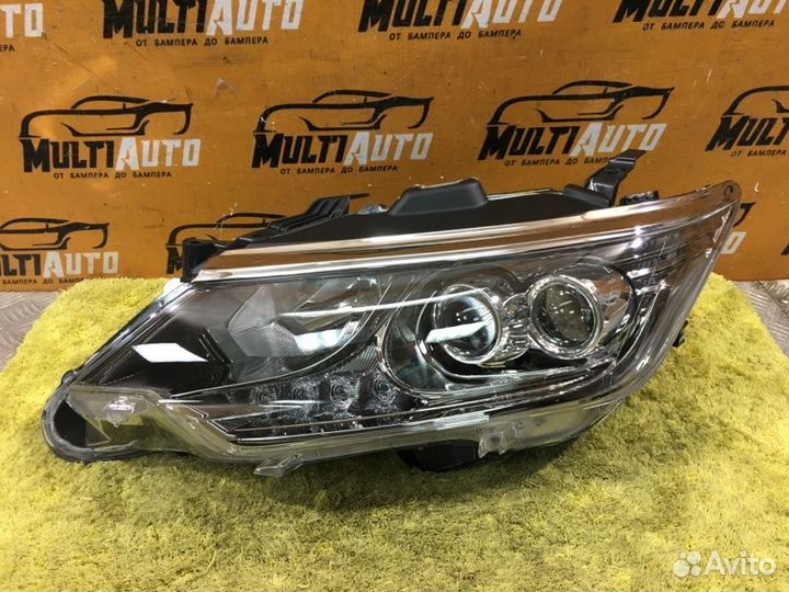 Фара передняя левая Toyota Camry 55 2017-2020