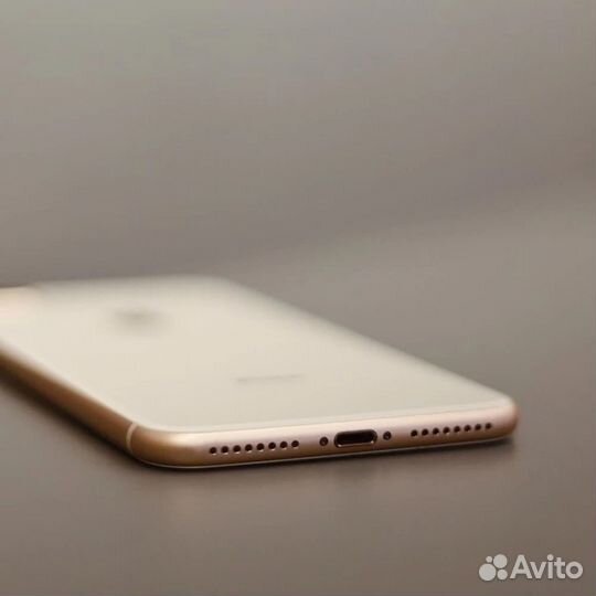 iPhone 8 Plus, 64 ГБ