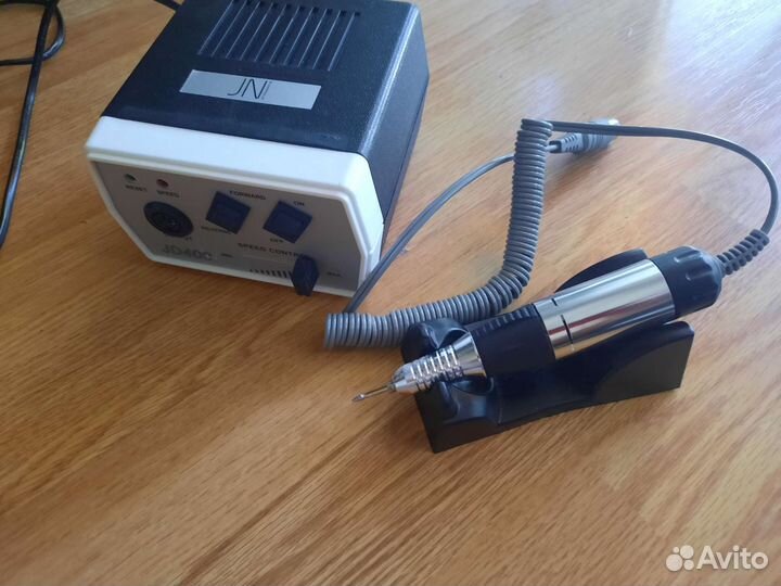 Машинка для маникюра и педикюра