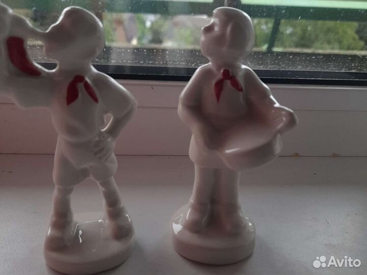 Статуэтки фарфор,пионеры