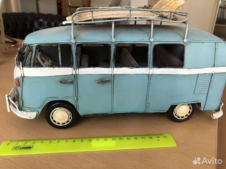 Коллекционная модель-автобус из металла