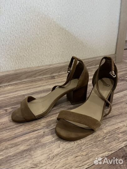 Туфли женские 38 размер коричневые