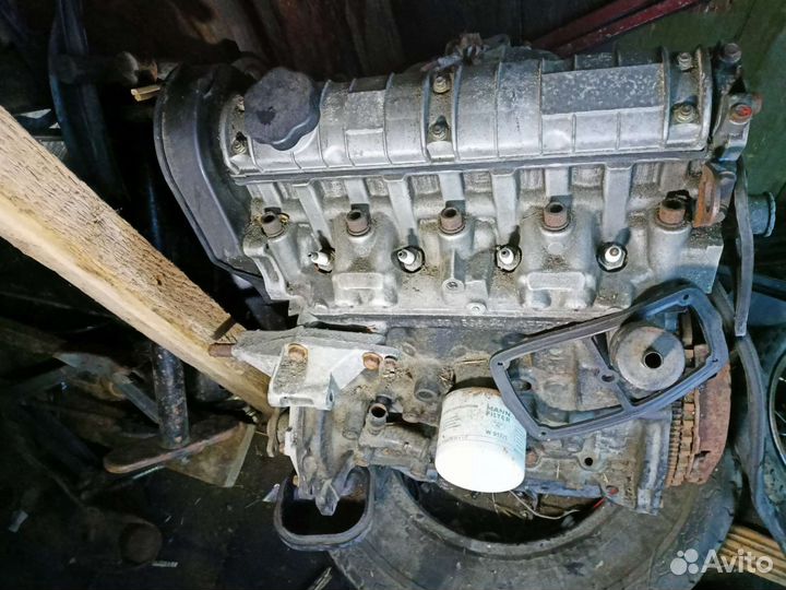 Двигатель на Вольво 440