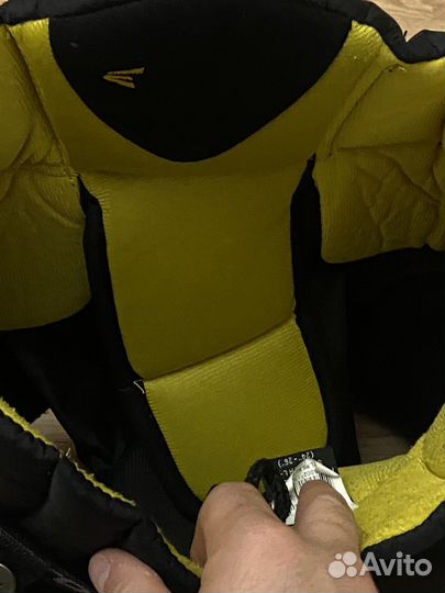 Щитки хоккейные детские Easton Synergy