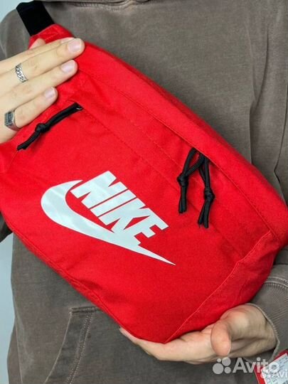 Поясная сумка Nike