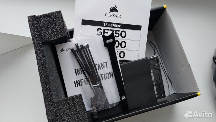 Corsair SF750