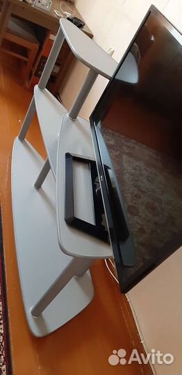 Тумба под телевизор и аппаратуру