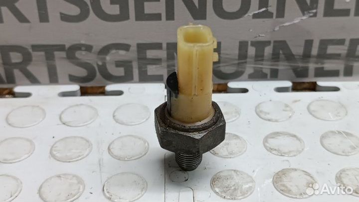 Датчик давления масла Renault Duster