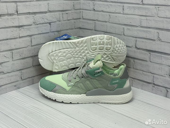 Кроссовки adidas nite jogger