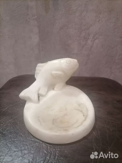 Статуэтка из мрамора