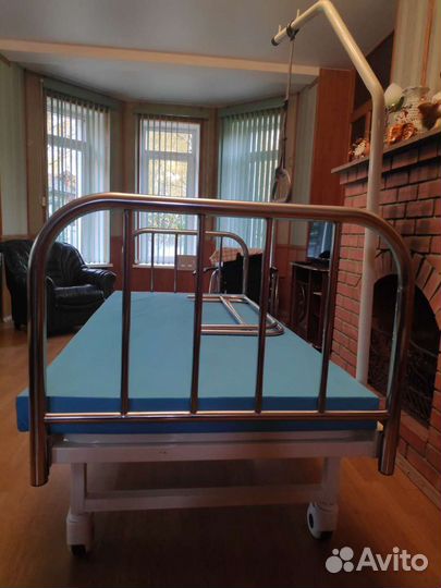 Медицинская кровать для лежачих больных