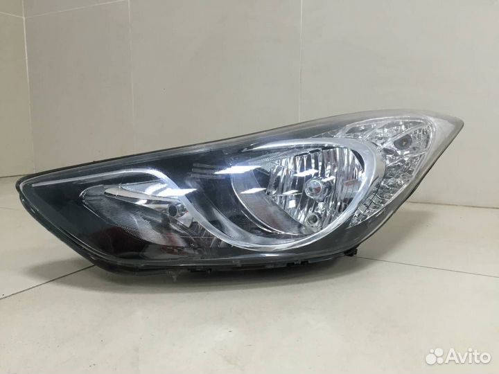 Фара левая Hyundai Elantra MD 2011-2016