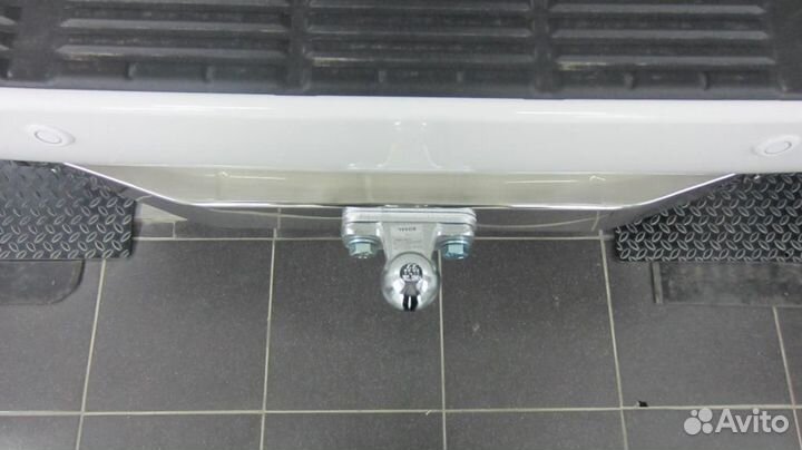 Фаркоп Тойота (Toyota) Land Cruiser 200 2007, Le