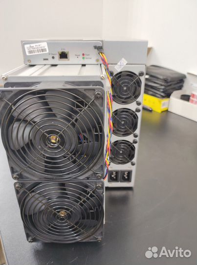 Asic майнер Bitmain Antminer S19