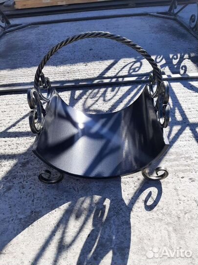 Дровница для камина