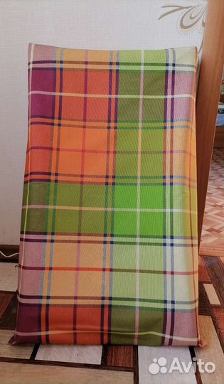 Пеленальный столик на кроватку