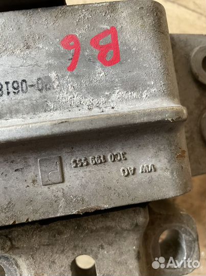 Подушка коробки Volkswagen Passat b6