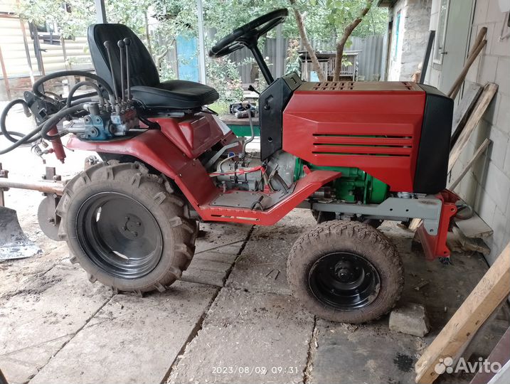 Минитрактор кмз-012