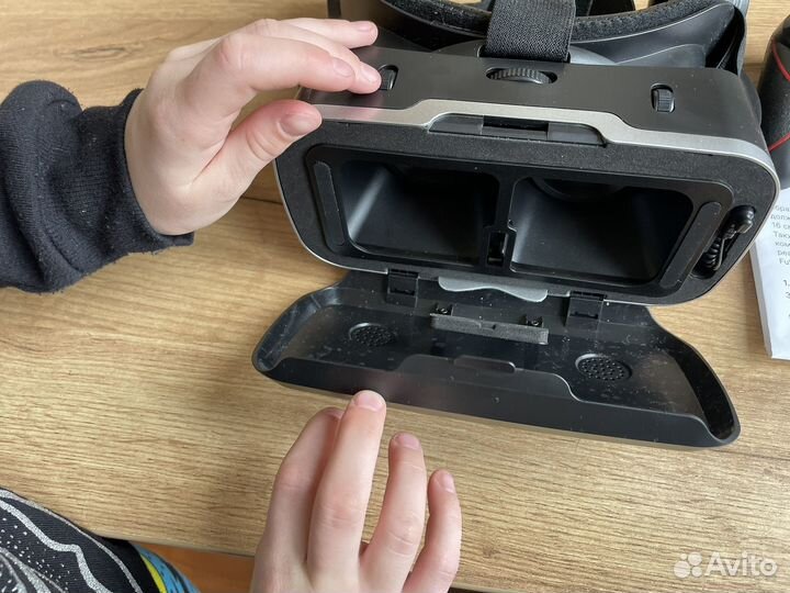 Vr очки с джойстиком