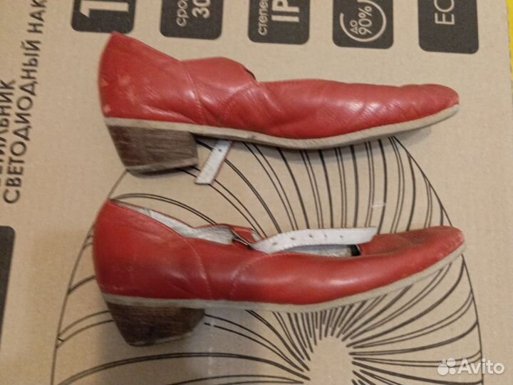 Туфли для народных танцев красные 33