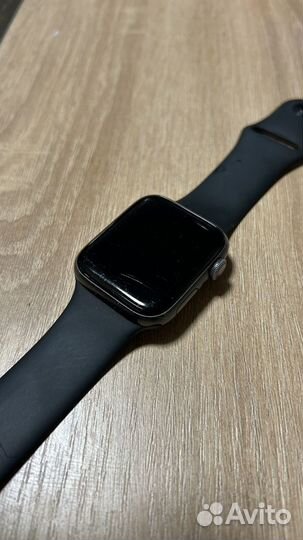 Apple Watch SE 44mm